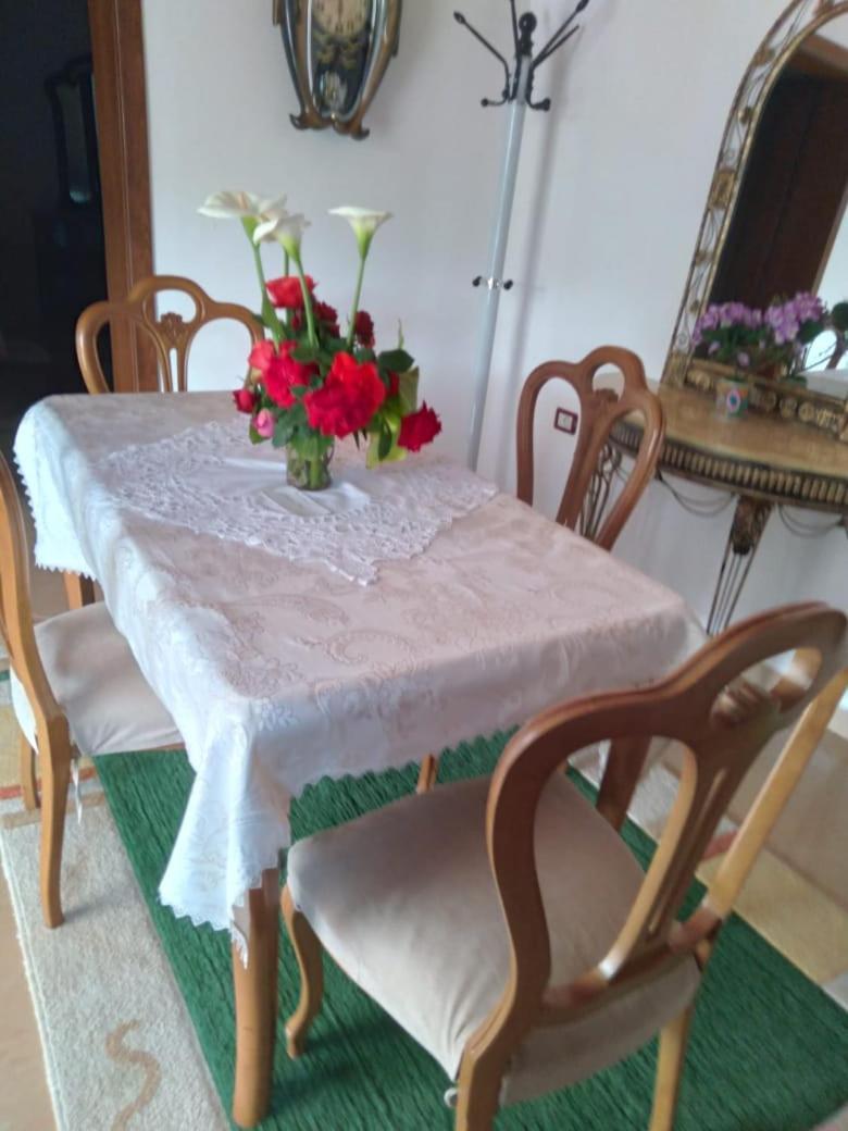 Sara Guesthouse Berat Zewnętrze zdjęcie